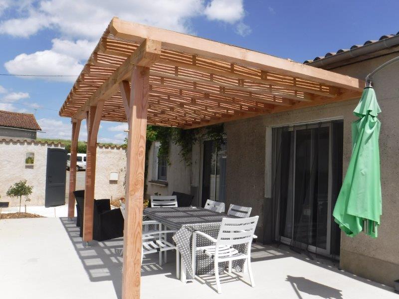 Pergola douglas en Gâtine recouvert en cannisse